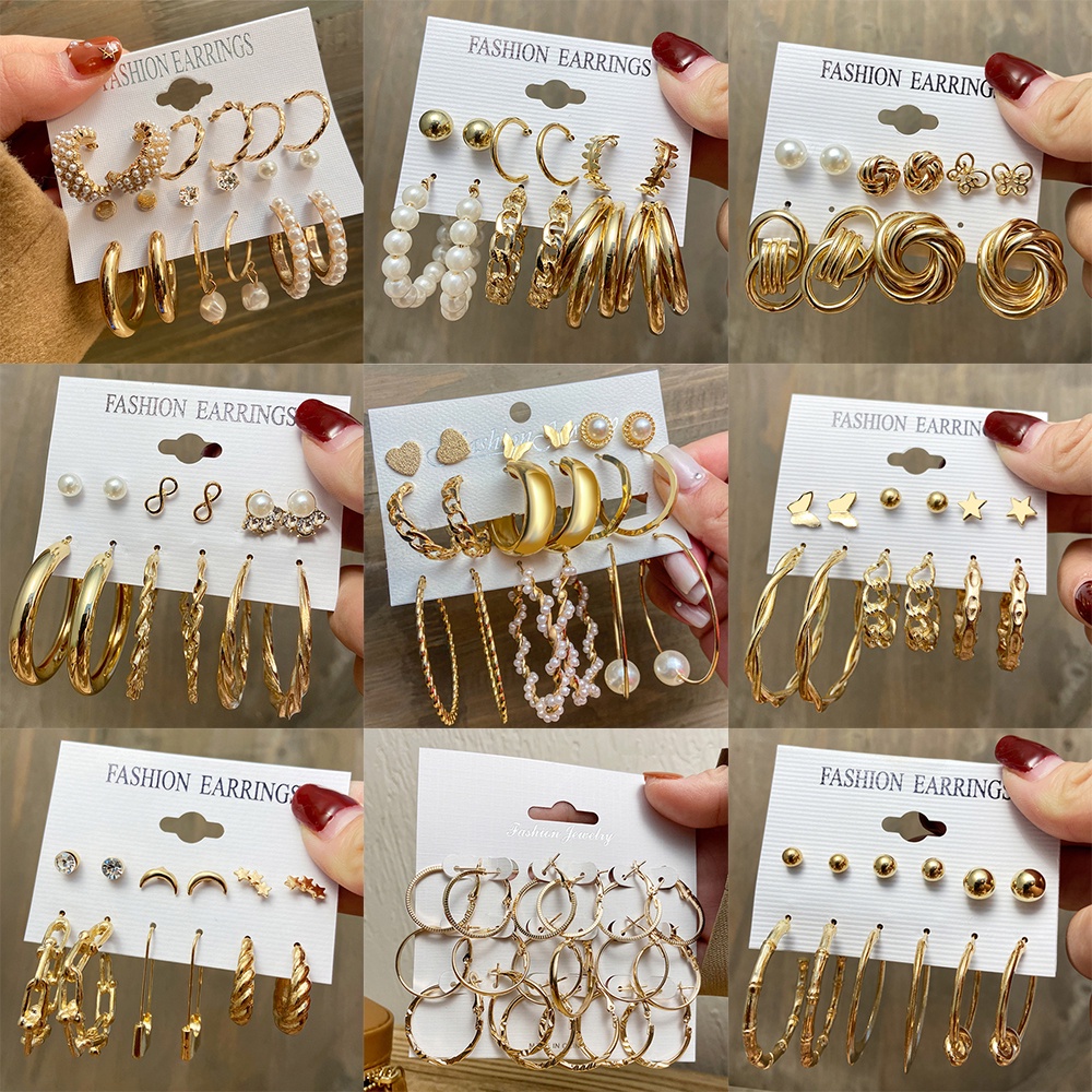 YEEZII Set Anting Stud Hias Liontin Kupu-Kupu Mutiara Warna Emas Gaya Retro Korea Untuk Wanita