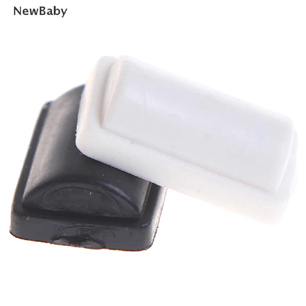 Newbaby 8pcs / set Cover Sekrup Kaki Bahan Karet Silikon Warna Hitam / Putih Untuk Konsol WII