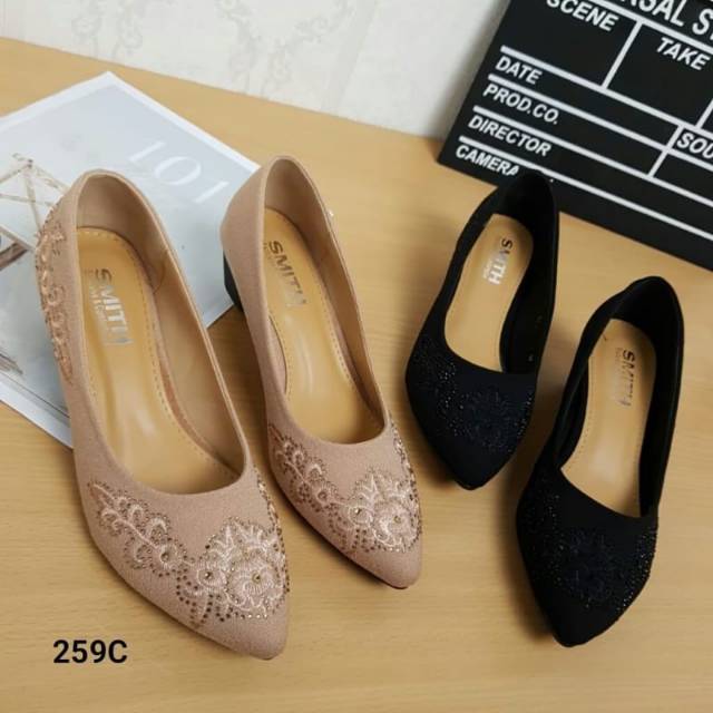 smith sepatu import