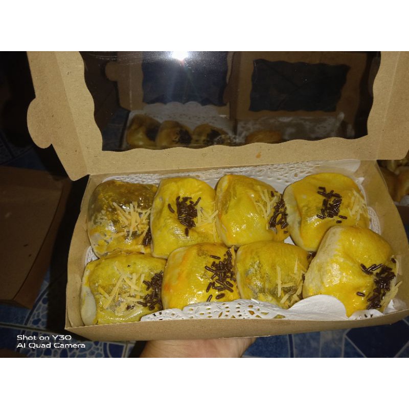 

Bolen pisang isi 8biji