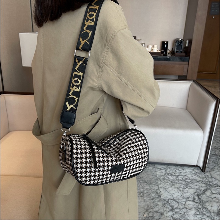 BJ81922 - BLACK/BROWN - TAS SLEMPANG MOTIF KOTAK DUFFELL BAG HOUNDSTOOTH WANITA FASHION IMPORT MODIS ELEGAN TERMURAH TERLARIS TERBARU BAGSTORE JAKARTA TAS BATAM GT1922 BQ3483