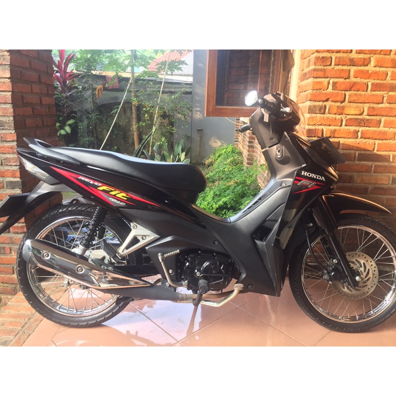 Motor Bebek Bekas Second Honda Revo Fit PGM FI 2018