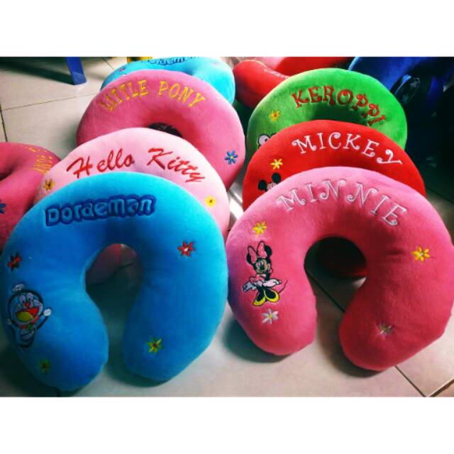 Bantal Leher Karakter Boneka & Club Bola