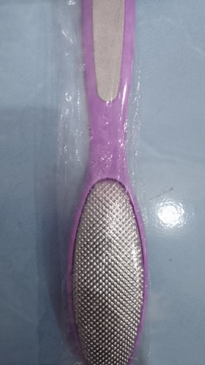 Alat Sikat Gosok Kaki Kapalan / Penghalus Tumit