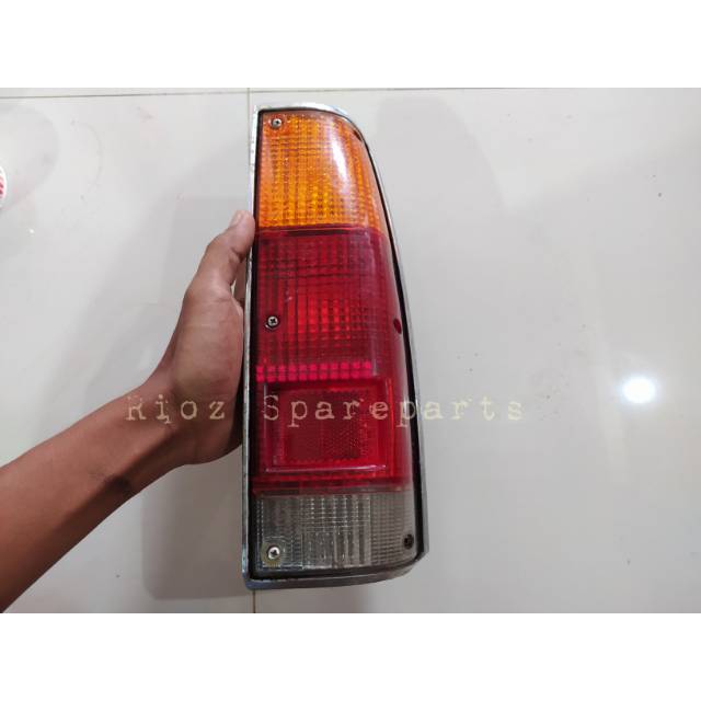 stoplamp isuzu trooper lampu belakang isuzu trooper lampu sen lampu sein isuzu trooper belakang