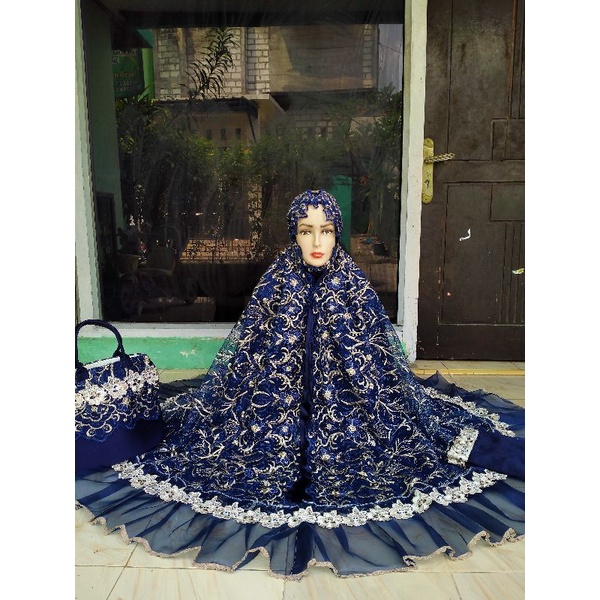 mukena brokat mewah pakek masker