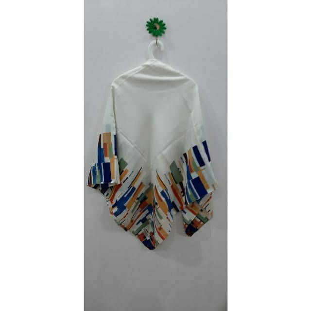 HIJAB/JILBAB SEGI EMPAT MOTIF OSAKA UMAMA