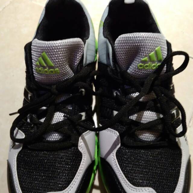 Sepatu ADIDAS IMPORT ASLI Vietnam