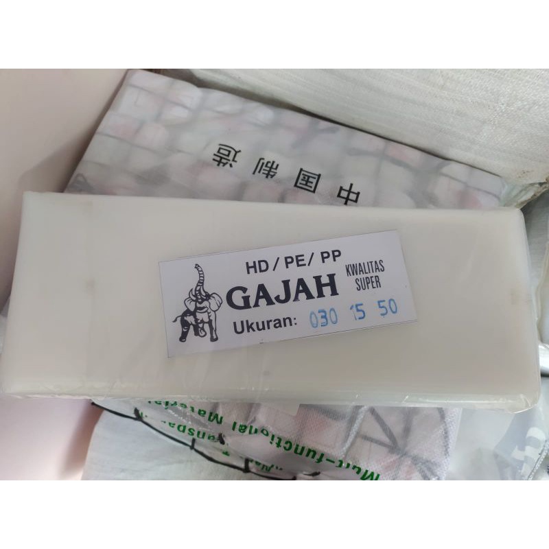 Selang diesel plastik 3 dim