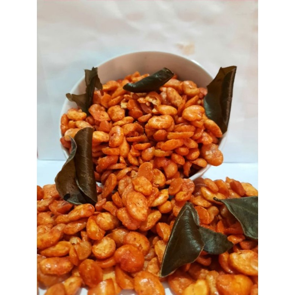 

Kacang Koro Tanpa Kulit Pedas Ringan Daun Jeruk 500gram