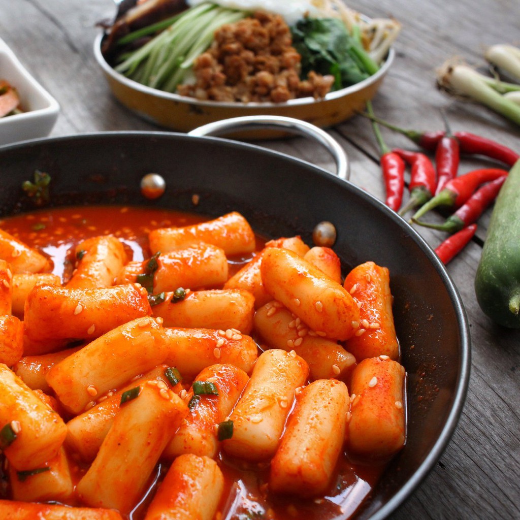 

TTEOKBOKKI KOREAN FOOD SNACK KOREA INSTAN HALAL PLUS BUMBU KOREA