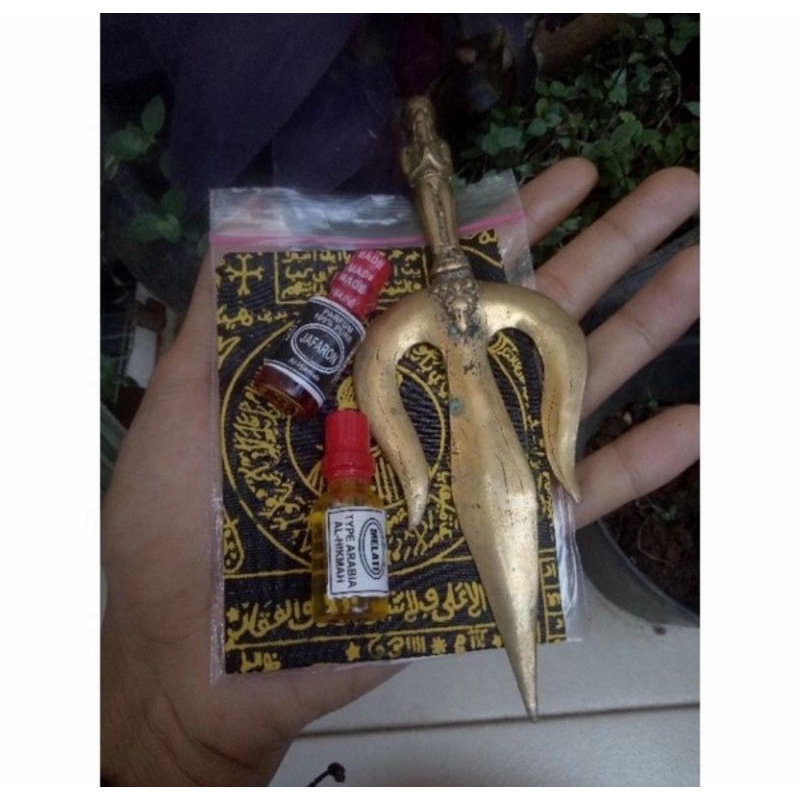 Koleksi paketan trisula kuningan