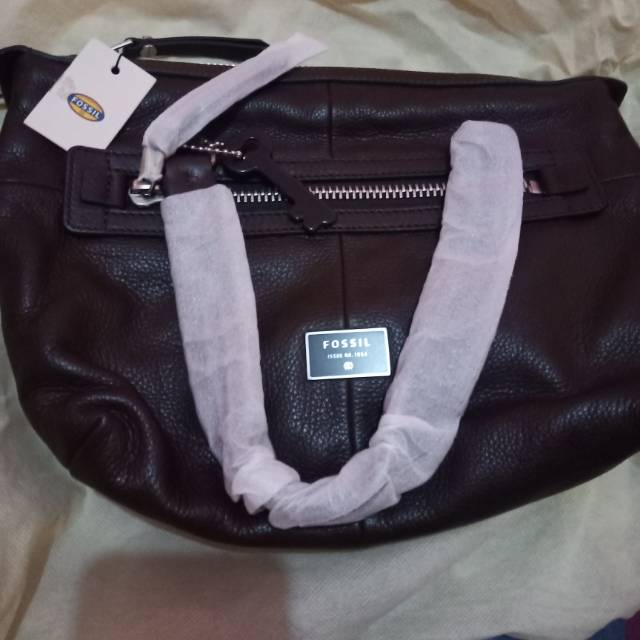 Tas fosil second,,belum di pakai warna coklat tua ukuran M