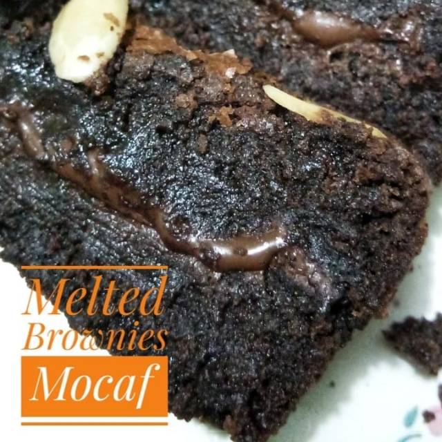 

CHOCO MOLTEN BROWNIES MOCAF (14*9 CM)
