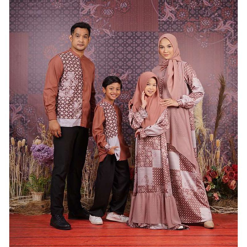 ELZATTA SARIMBIT ELZATTA SARIMBIT MAILERA COUPLE KELUARGA MUSLIM COUPLE KELUARGA ELZATTA ORIGINAL