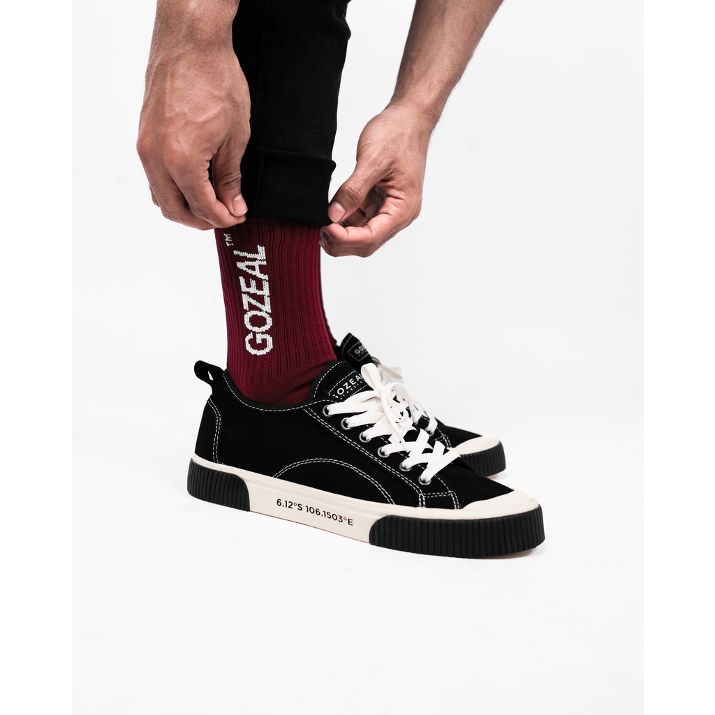 Gozeal | Socks | Font Maroon