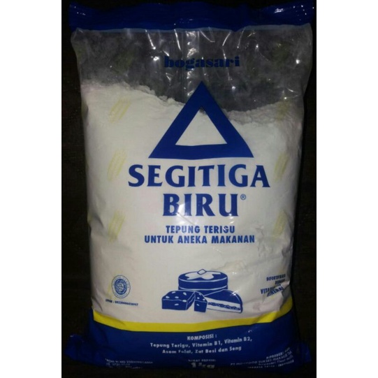 

Tepung terigu segitiga biru 1 kg