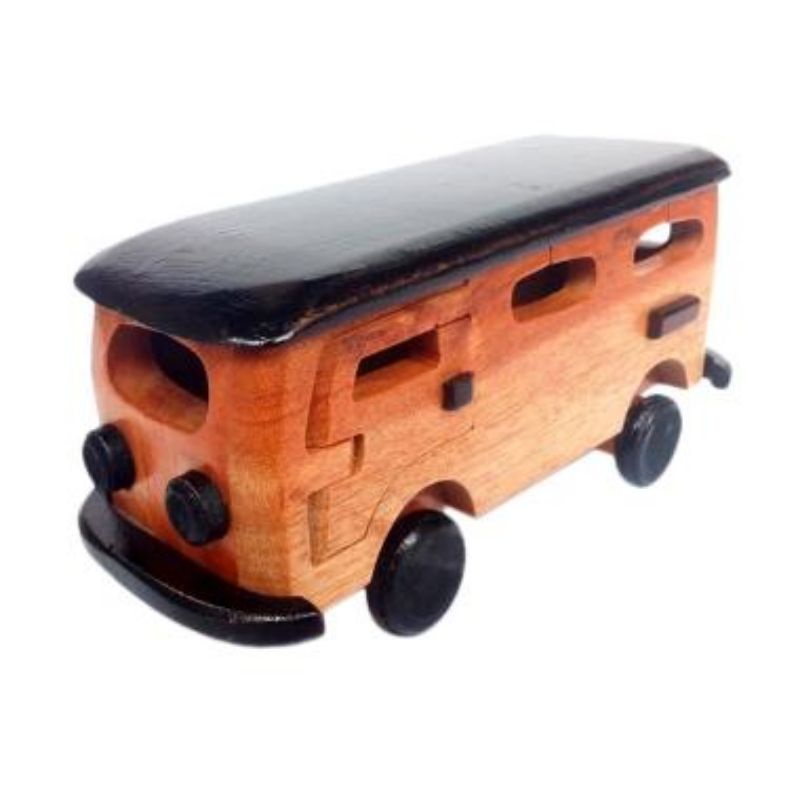 Miniatur bus dari kayu untuk hiasan rumah