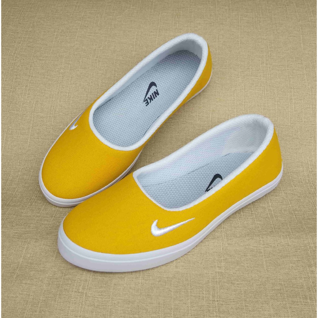 SEPATU WANITA SLIP ON 01 KUNING PUTIH.SEPATU SLIP ON TERBARU.SEPATU HIJABERS.SEPATU SLIP ON