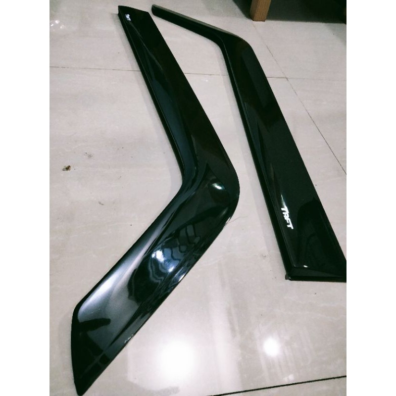 talang air Daihatsu taft