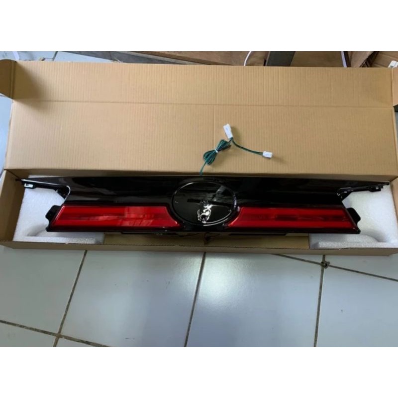 stoplamp trunk lid tailights innova reborn 2016