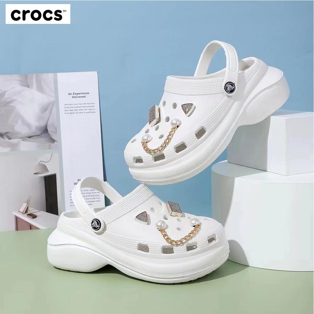 Crocs Sandal Wanita/ Classic By Crocs/ Free Jibbits Pantai