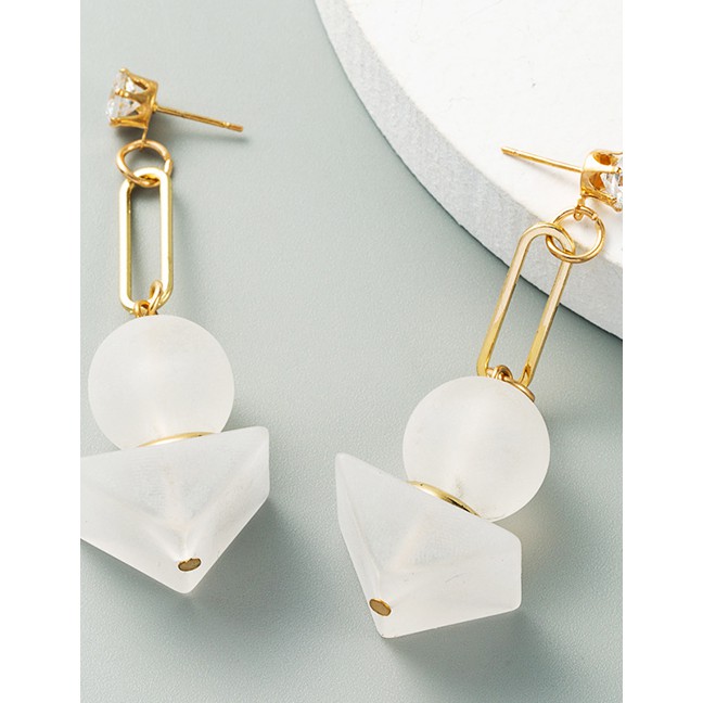 LRC Anting Tusuk Fashion White Frosted Resin Geometric Alloy Earrings K70007