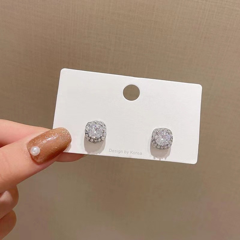 Anting Tusuk Bentuk Kotak Bahan Alloy Hias Berlian Imitasizircon Untuk Wanita