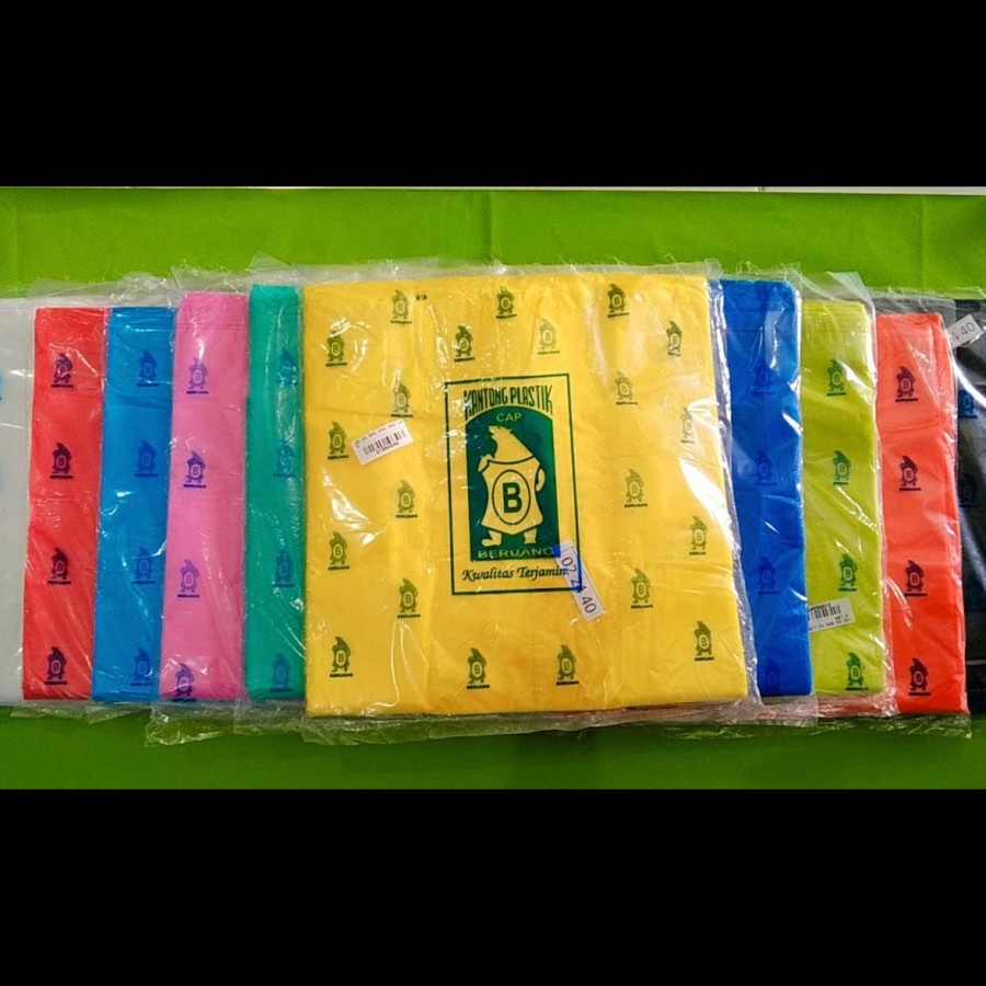 Kantong plastik ukuran 24 cm / kantong kresek / HD 24 CM POLOS Warna Warni 50 Lembar BERUANG