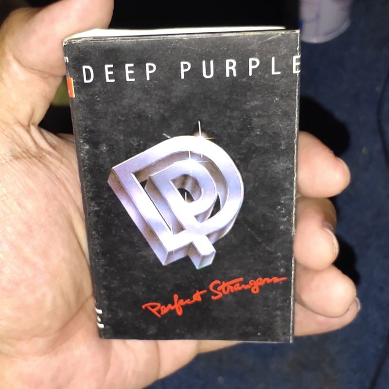 Kaset Pita Deep Purple - Perfect Stranger