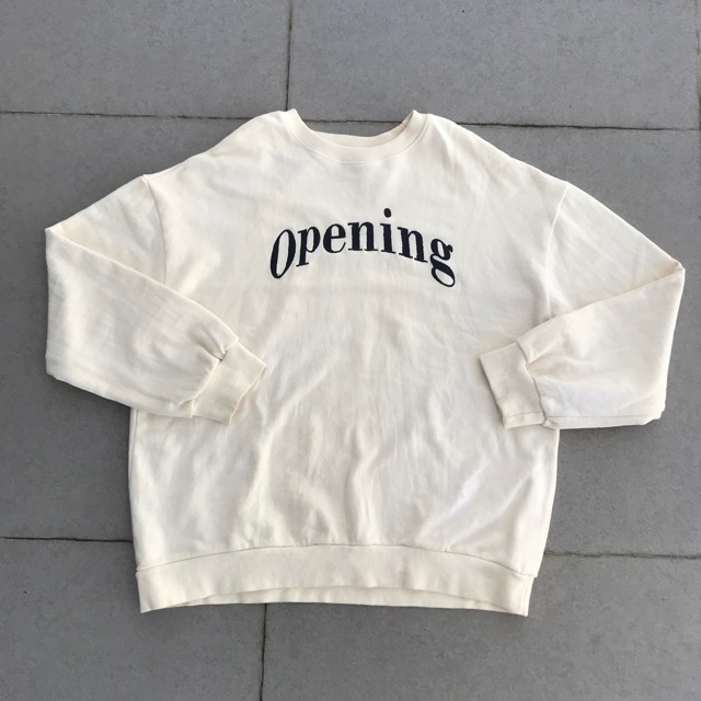 OPENING by. 187 CREWNECK