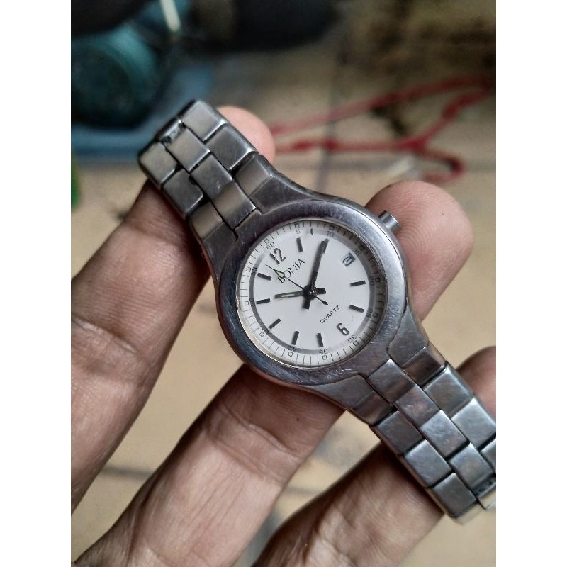 Jam tangan cewek Bonia