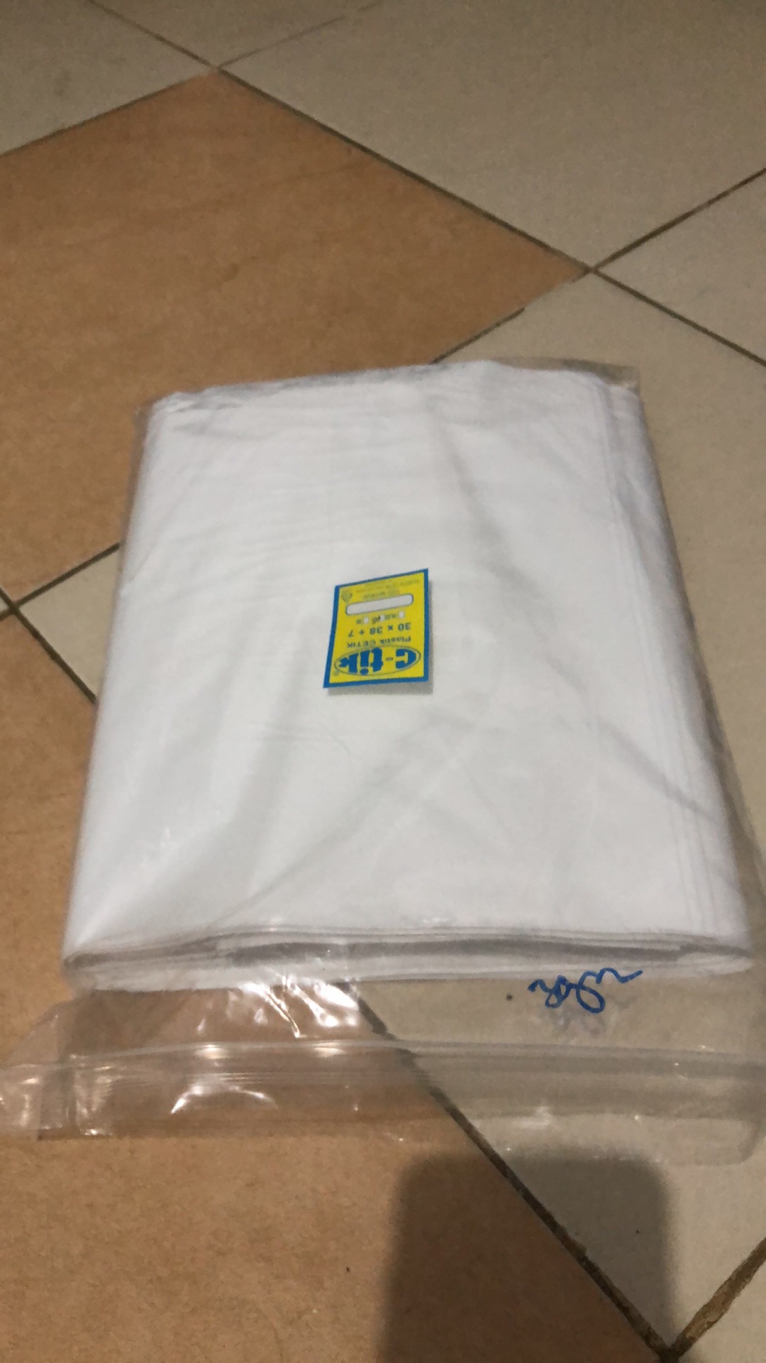 Plastik Klip Pond Oval Plong (tebal) 30x38+7/ 30x45 Isi 100 Lembar. Bening,susu,hitam