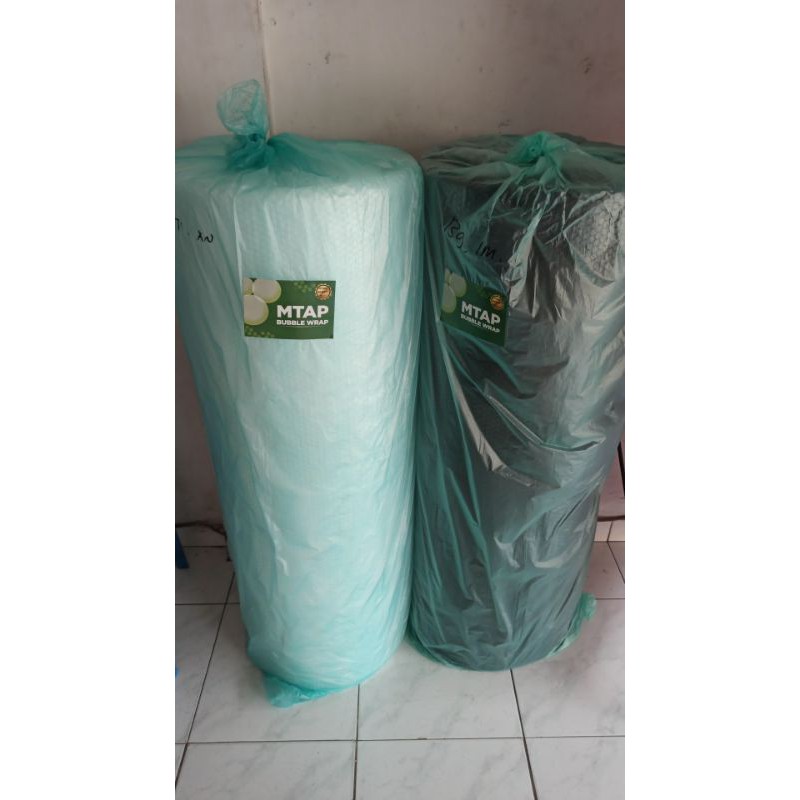 

bubble wrap warna hitam putih plastic packingan uk 1.25m x 50m