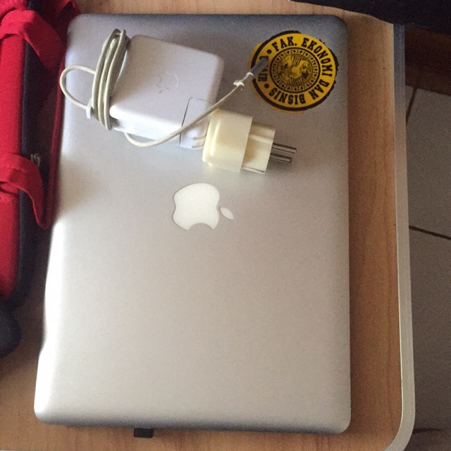 MACBOOk Pro 2009 second Core 2 Duo