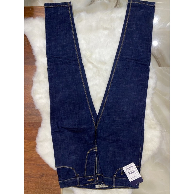 

Jeans Pensil Jumbo - Size 31 & 33