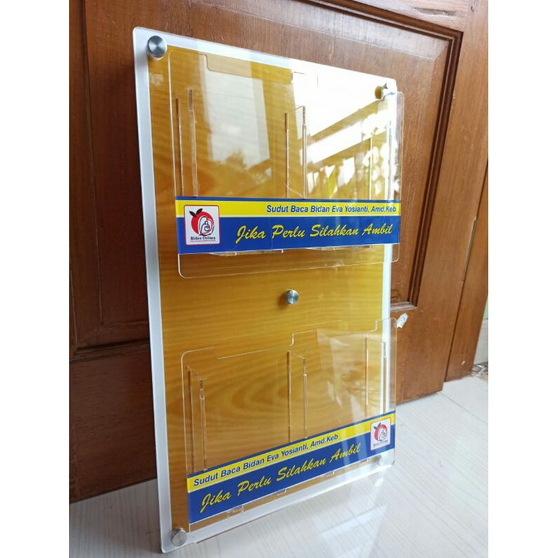 Akrilik Tempat Leaflet 4 slot