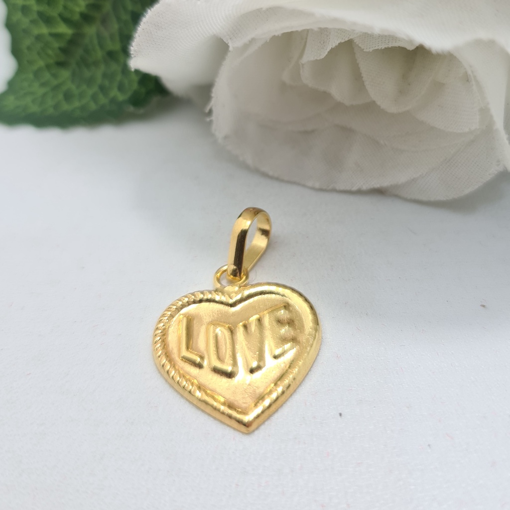 Liontin Emas Muda Love Setengah Gram