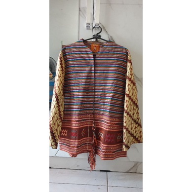Atasan Wanita Batik Kombisasi Tenun NTT