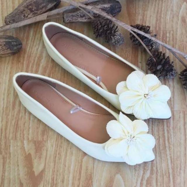 **SALE** BUNGA CANTIK VINCCI YELLOW FLAT ORIGINAL SEPATU MURAH