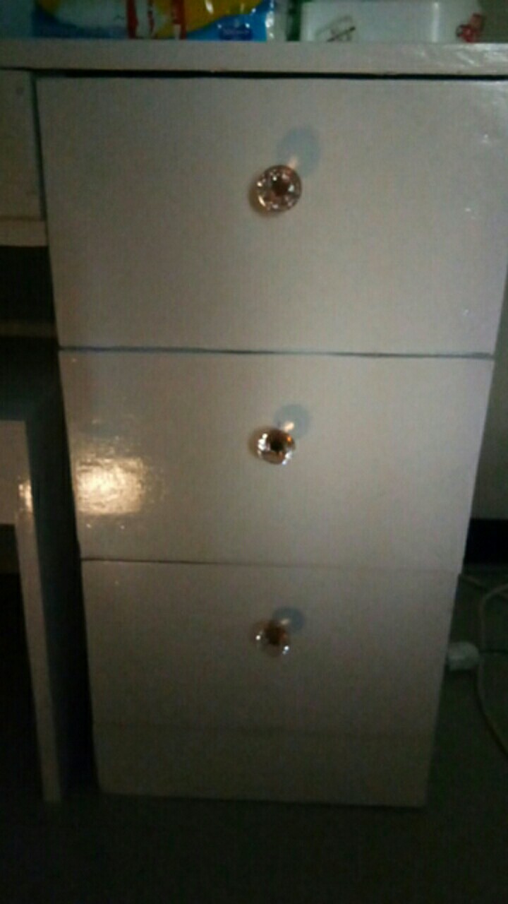 Handle Tarikan Laci Pintu Kristal Warna Putih Bening Ukuran 3cm