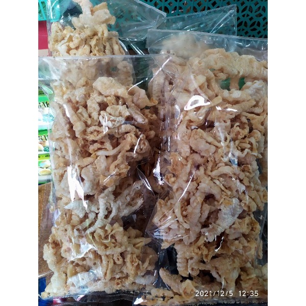 

camilan kripik ceker 1/2 (500gr) kg murah by Mama Fitato enak