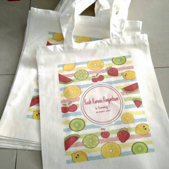 

Souvenir Totebag fullcolor uk 30x40