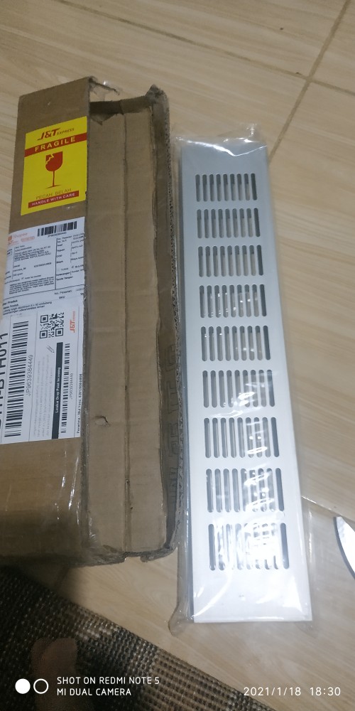 Lobang Angin Aluminium 8 X 40 Cm/lubang Hawa/saringan Udara/ventilasi Lemari