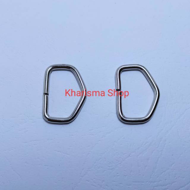 

Ring D besi murah ukuran 2,5 cm