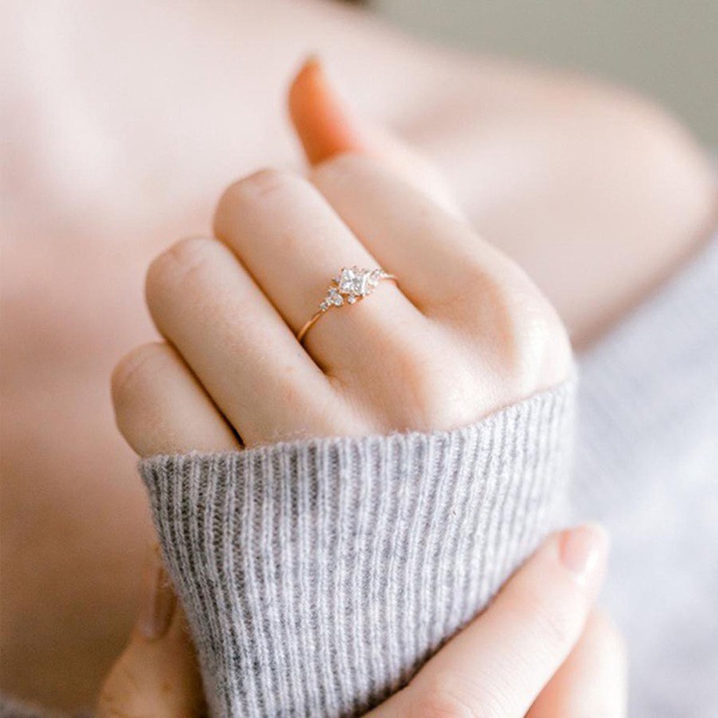 Hu Hu Hu Hu Hu Alat Bantu Pasang Kacamata♡ Cincin Wanita Hias Cubic Zirconia Bentuk Persegi Tipis Menarik Untuk Pernikahan