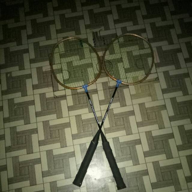 Raket yonex biasa