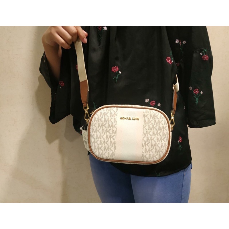 crossbody logo vanilla brown