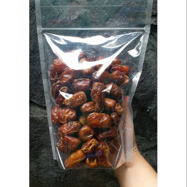 

Kurma merk golden valley