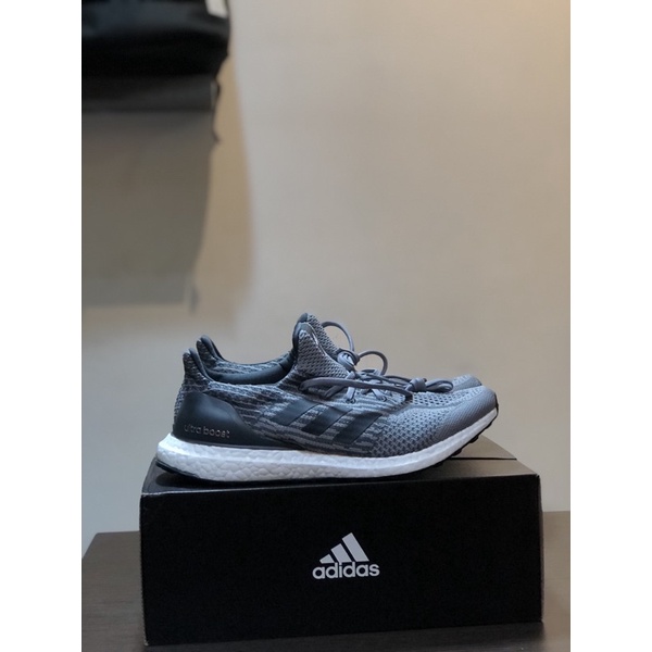 ULTRABOOST 5.0 UNCAGED DNA